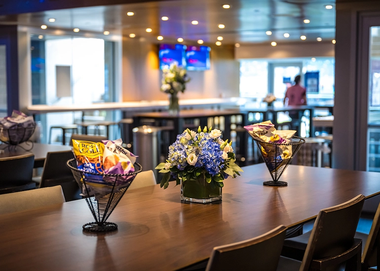 Prestige Lounge atmosphere
