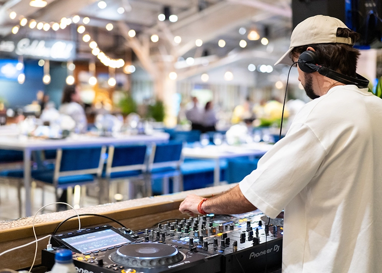 Club DJ